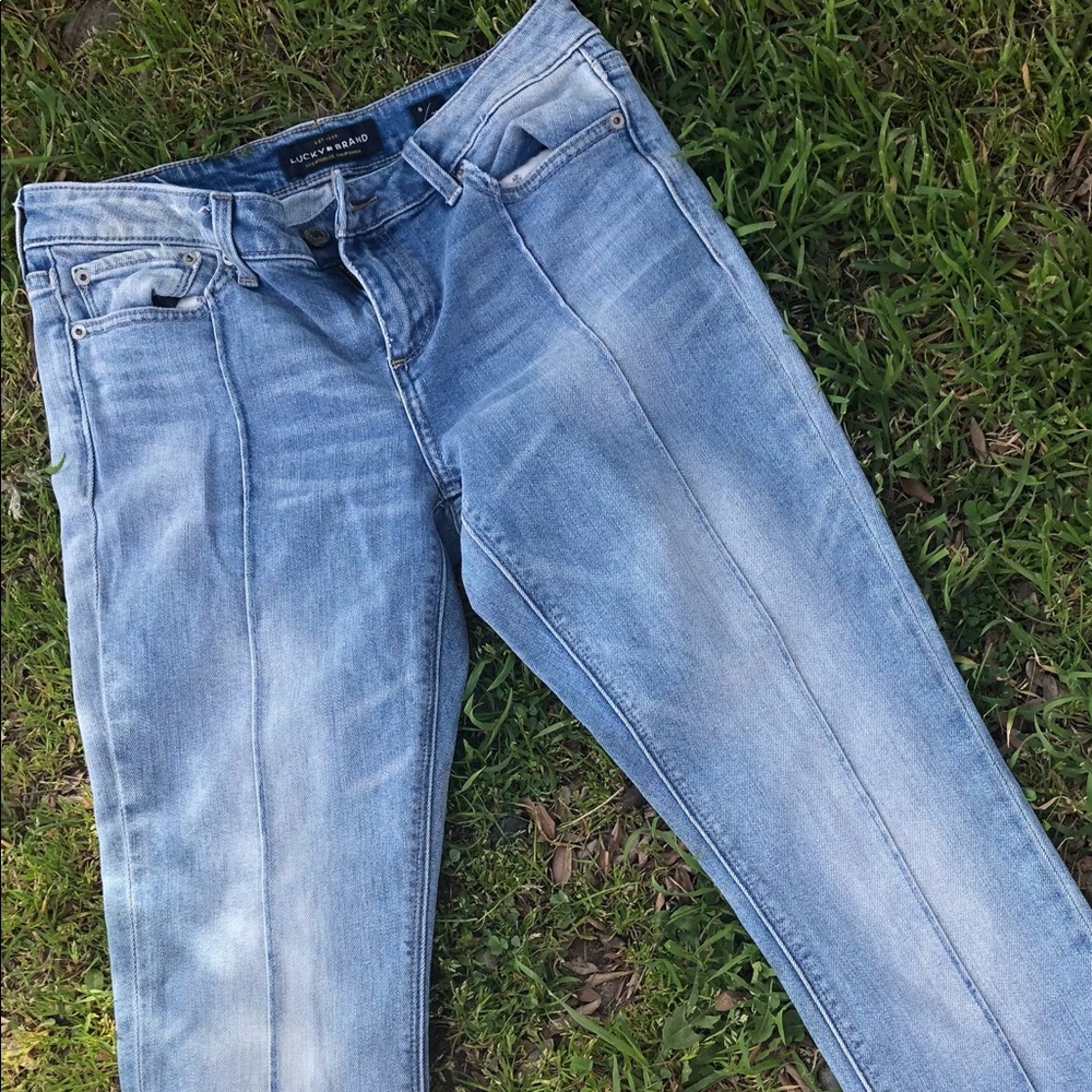 Woman’s Sz 28/6 Lucky Brand Capri Jeans
